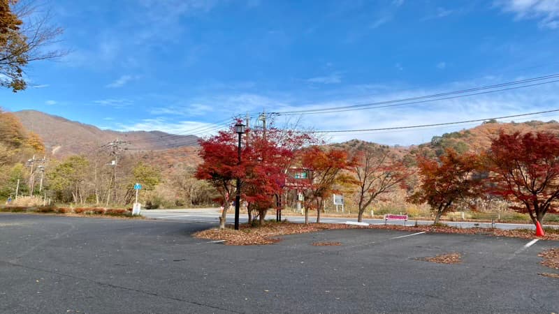 道の駅湯西川　駐車場